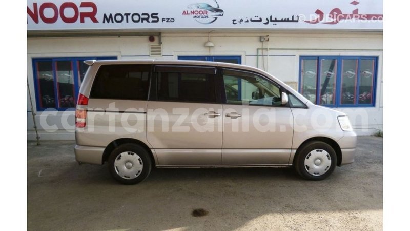 Big with watermark toyota voxy arusha import dubai 8783