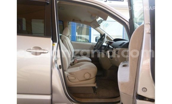 Buy Import Toyota Voxy Other Car in Import - Dubai in Arusha Buy Import Toyota Voxy Other Car in Import - Dubai in Arusha