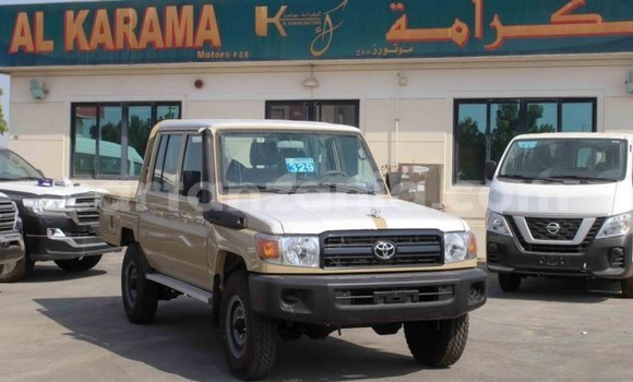Buy Import Toyota Land Cruiser Beige Car in Import - Dubai in Arusha Buy Import Toyota Land Cruiser Beige Car in Import - Dubai in Arusha