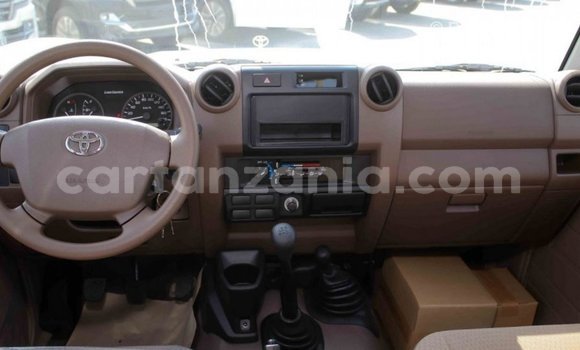 Buy Import Toyota Land Cruiser Beige Car in Import - Dubai in Arusha Buy Import Toyota Land Cruiser Beige Car in Import - Dubai in Arusha