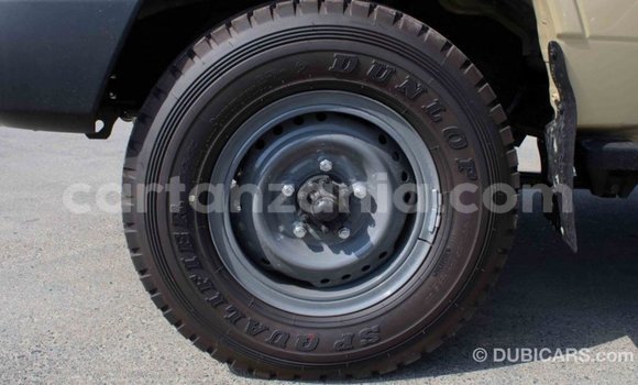 Buy Import Toyota Land Cruiser Beige Car in Import - Dubai in Arusha Buy Import Toyota Land Cruiser Beige Car in Import - Dubai in Arusha