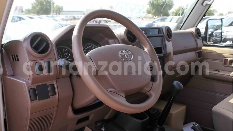 Big with watermark toyota land cruiser arusha import dubai 8793