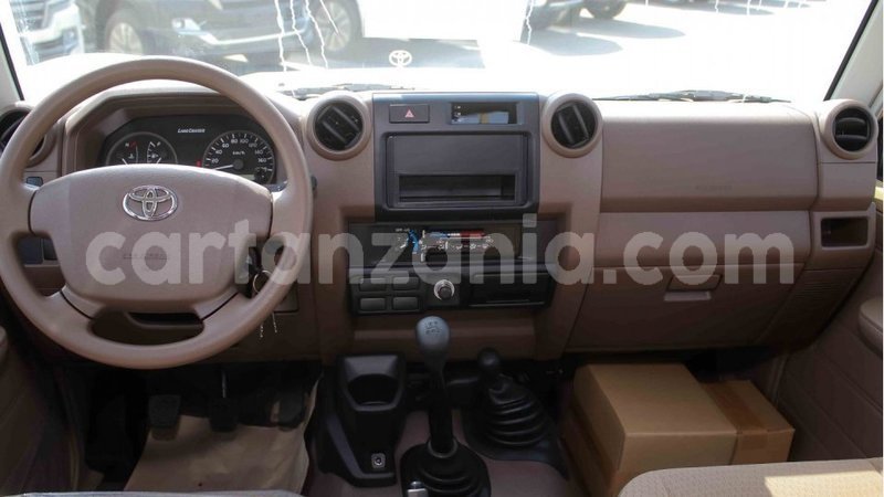 Big with watermark toyota land cruiser arusha import dubai 8793