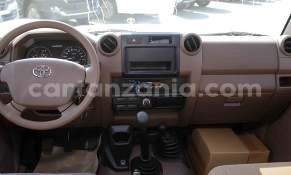 Buy Import Toyota Land Cruiser Beige Car in Import - Dubai in Arusha Buy Import Toyota Land Cruiser Beige Car in Import - Dubai in Arusha