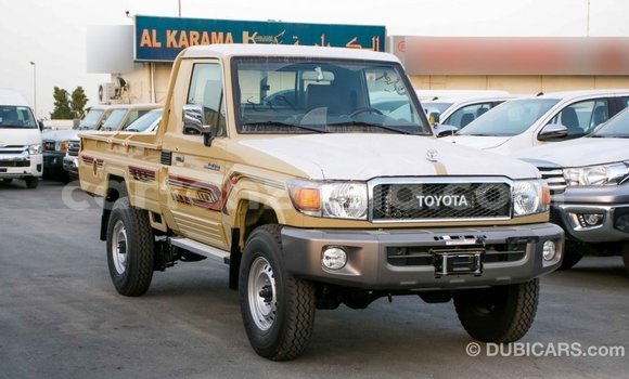 Nunua Imported Toyota Land Cruiser Beige Gari ndani ya Import - Dubai nchini Arusha Nunua Imported Toyota Land Cruiser Beige Gari ndani ya Import - Dubai nchini Arusha