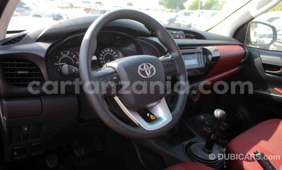 Nunua Imported Toyota Hilux Nyingine Gari ndani ya Import - Dubai nchini Arusha Nunua Imported Toyota Hilux Nyingine Gari ndani ya Import - Dubai nchini Arusha