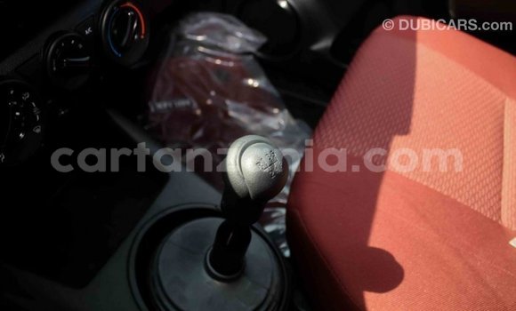 Nunua Imported Toyota Hilux Nyingine Gari ndani ya Import - Dubai nchini Arusha Nunua Imported Toyota Hilux Nyingine Gari ndani ya Import - Dubai nchini Arusha