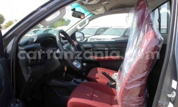 Nunua Imported Toyota Hilux Nyingine Gari ndani ya Import - Dubai nchini Arusha Nunua Imported Toyota Hilux Nyingine Gari ndani ya Import - Dubai nchini Arusha