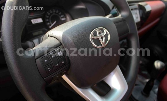 Nunua Imported Toyota Hilux Nyingine Gari ndani ya Import - Dubai nchini Arusha Nunua Imported Toyota Hilux Nyingine Gari ndani ya Import - Dubai nchini Arusha