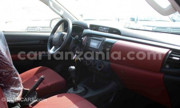 Nunua Imported Toyota Hilux Nyingine Gari ndani ya Import - Dubai nchini Arusha Nunua Imported Toyota Hilux Nyingine Gari ndani ya Import - Dubai nchini Arusha
