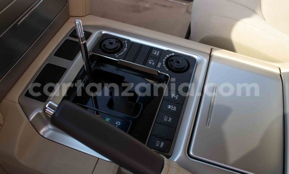 Buy Import Toyota Land Cruiser Black Car in Import - Dubai in Arusha Buy Import Toyota Land Cruiser Black Car in Import - Dubai in Arusha