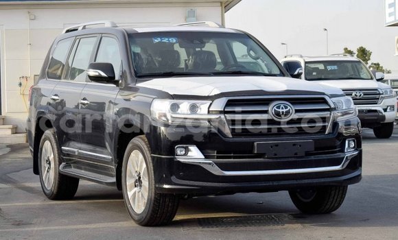 Nunua Imported Toyota Land Cruiser Nyeusi Gari ndani ya Import - Dubai nchini Arusha Nunua Imported Toyota Land Cruiser Nyeusi Gari ndani ya Import - Dubai nchini Arusha