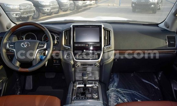 Nunua Imported Toyota Land Cruiser Nyeusi Gari ndani ya Import - Dubai nchini Arusha Nunua Imported Toyota Land Cruiser Nyeusi Gari ndani ya Import - Dubai nchini Arusha
