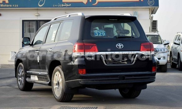 Nunua Imported Toyota Land Cruiser Nyeusi Gari ndani ya Import - Dubai nchini Arusha Nunua Imported Toyota Land Cruiser Nyeusi Gari ndani ya Import - Dubai nchini Arusha