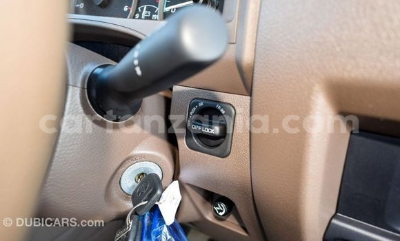 Buy Import Toyota Land Cruiser Beige Car in Import - Dubai in Arusha Buy Import Toyota Land Cruiser Beige Car in Import - Dubai in Arusha