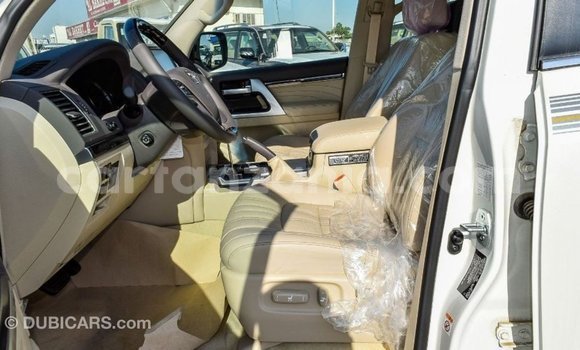 Buy Import Toyota Land Cruiser White Car in Import - Dubai in Arusha Buy Import Toyota Land Cruiser White Car in Import - Dubai in Arusha