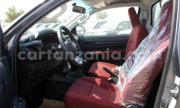 Nunua Imported Toyota Hilux Nyingine Gari ndani ya Import - Dubai nchini Arusha Nunua Imported Toyota Hilux Nyingine Gari ndani ya Import - Dubai nchini Arusha