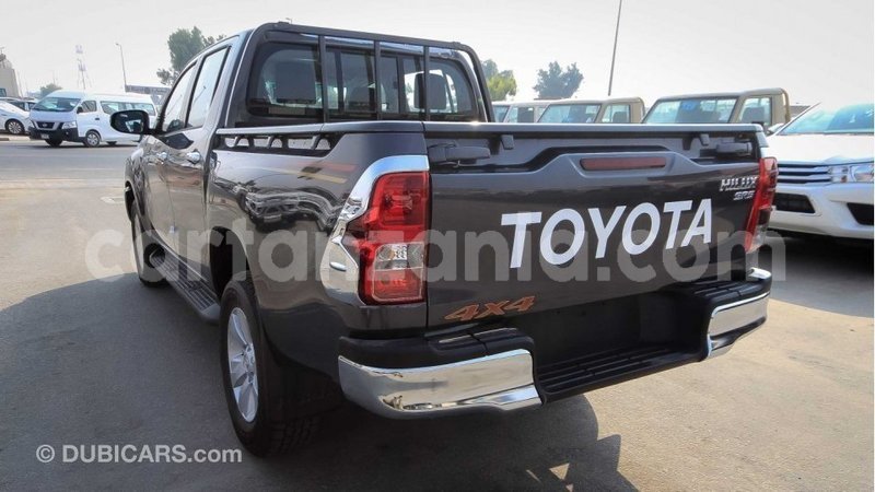 Big with watermark toyota hilux arusha import dubai 8804