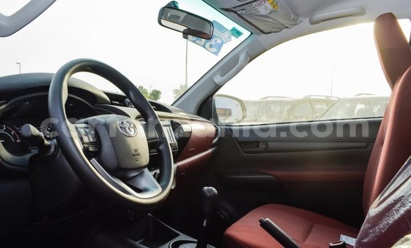 Nunua Imported Toyota Hilux Nyingine Gari ndani ya Import - Dubai nchini Arusha Nunua Imported Toyota Hilux Nyingine Gari ndani ya Import - Dubai nchini Arusha