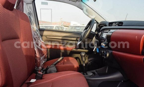 Nunua Imported Toyota Hilux Nyingine Gari ndani ya Import - Dubai nchini Arusha Nunua Imported Toyota Hilux Nyingine Gari ndani ya Import - Dubai nchini Arusha