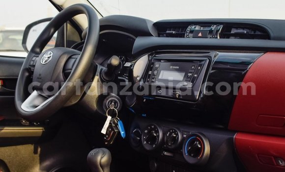 Nunua Imported Toyota Hilux Nyingine Gari ndani ya Import - Dubai nchini Arusha Nunua Imported Toyota Hilux Nyingine Gari ndani ya Import - Dubai nchini Arusha