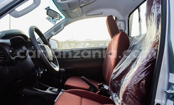 Nunua Imported Toyota Hilux Nyingine Gari ndani ya Import - Dubai nchini Arusha Nunua Imported Toyota Hilux Nyingine Gari ndani ya Import - Dubai nchini Arusha