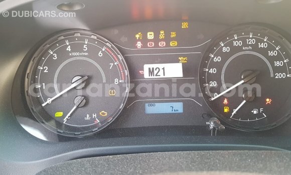 Nunua Imported Toyota Hilux Nyeupe Gari ndani ya Import - Dubai nchini Arusha Nunua Imported Toyota Hilux Nyeupe Gari ndani ya Import - Dubai nchini Arusha