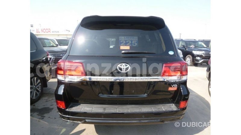 Big with watermark toyota land cruiser arusha import dubai 8814