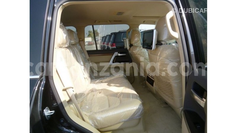 Big with watermark toyota land cruiser arusha import dubai 8814