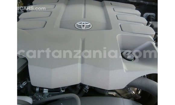 Nunua Imported Toyota Land Cruiser Nyeusi Gari ndani ya Import - Dubai nchini Arusha Nunua Imported Toyota Land Cruiser Nyeusi Gari ndani ya Import - Dubai nchini Arusha