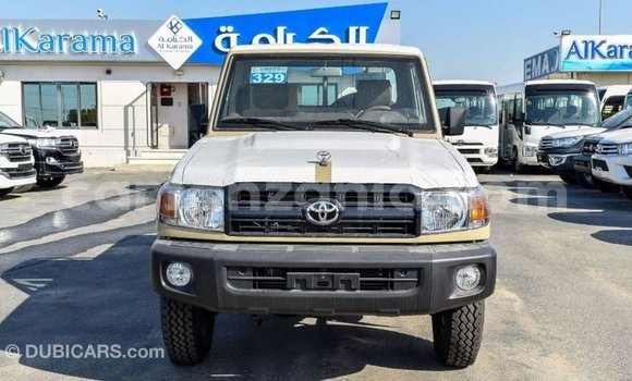 Buy Import Toyota Land Cruiser Beige Car in Import - Dubai in Arusha Buy Import Toyota Land Cruiser Beige Car in Import - Dubai in Arusha