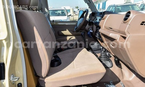 Buy Import Toyota Land Cruiser Beige Car in Import - Dubai in Arusha Buy Import Toyota Land Cruiser Beige Car in Import - Dubai in Arusha