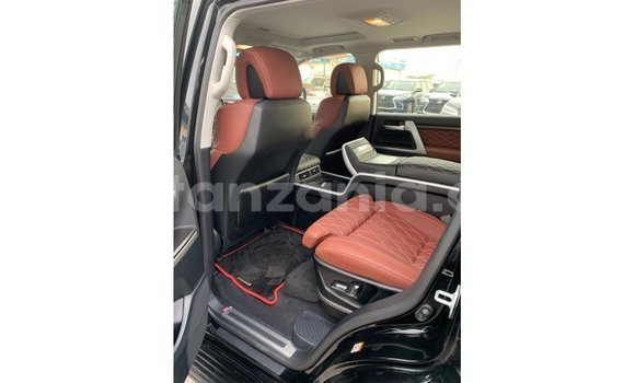 Buy Import Toyota Land Cruiser Black Car in Import - Dubai in Arusha Buy Import Toyota Land Cruiser Black Car in Import - Dubai in Arusha