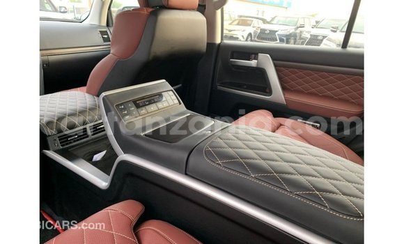 Buy Import Toyota Land Cruiser Black Car in Import - Dubai in Arusha Buy Import Toyota Land Cruiser Black Car in Import - Dubai in Arusha