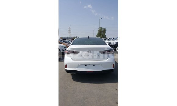 Buy Import Hyundai Sonata White Car in Import - Dubai in Arusha Buy Import Hyundai Sonata White Car in Import - Dubai in Arusha