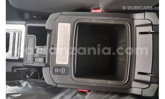 Nunua Imported Toyota Prado Nyeusi Gari ndani ya Import - Dubai nchini Arusha Nunua Imported Toyota Prado Nyeusi Gari ndani ya Import - Dubai nchini Arusha