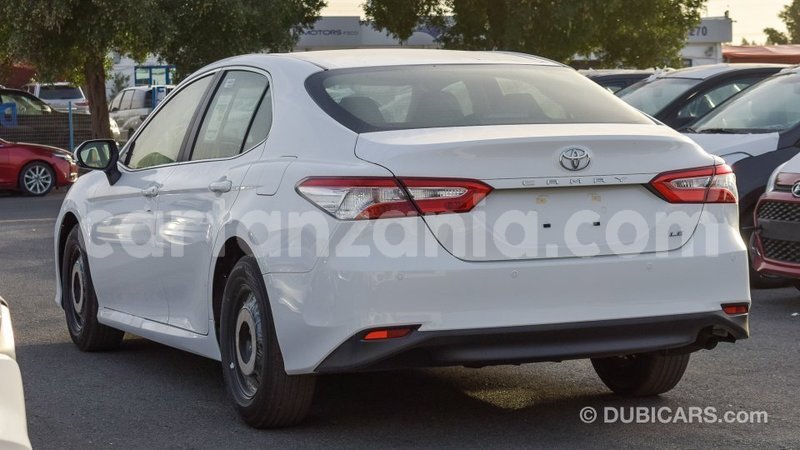 Big with watermark toyota camry arusha import dubai 8829