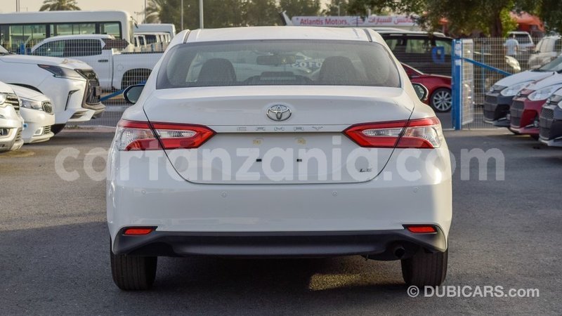 Big with watermark toyota camry arusha import dubai 8829