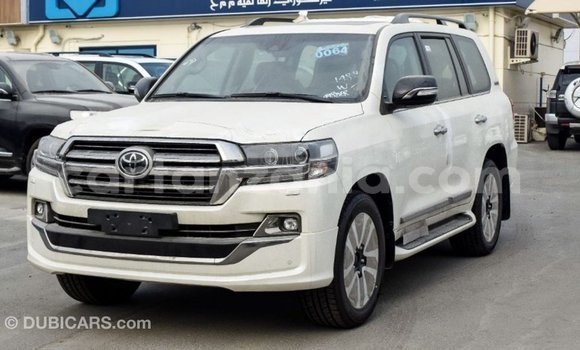 Buy Import Toyota Land Cruiser White Car in Import - Dubai in Arusha Buy Import Toyota Land Cruiser White Car in Import - Dubai in Arusha