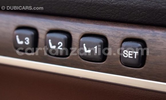 Buy Import Toyota Land Cruiser White Car in Import - Dubai in Arusha Buy Import Toyota Land Cruiser White Car in Import - Dubai in Arusha