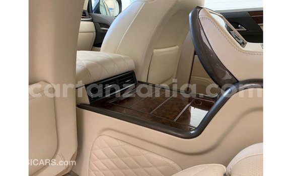 Nunua Imported Lexus LX Nyeusi Gari ndani ya Import - Dubai nchini Arusha Nunua Imported Lexus LX Nyeusi Gari ndani ya Import - Dubai nchini Arusha