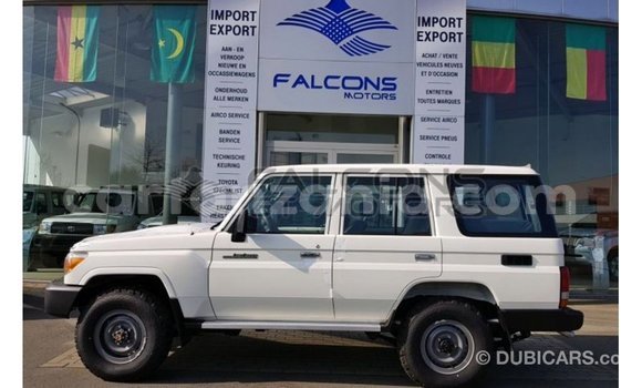 Buy Import Toyota Land Cruiser White Car in Import - Dubai in Arusha Buy Import Toyota Land Cruiser White Car in Import - Dubai in Arusha