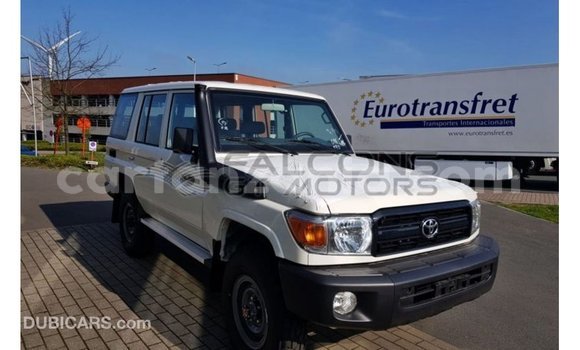Buy Import Toyota Land Cruiser White Car in Import - Dubai in Arusha Buy Import Toyota Land Cruiser White Car in Import - Dubai in Arusha