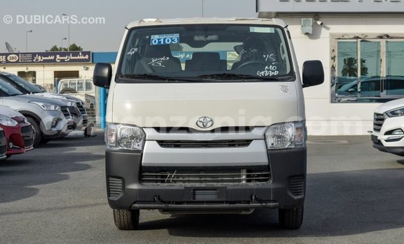 Buy Import Toyota Hiace White Car in Import - Dubai in Arusha Buy Import Toyota Hiace White Car in Import - Dubai in Arusha