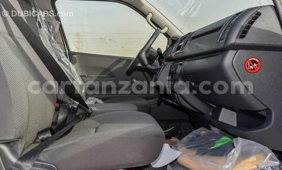 Buy Import Toyota Hiace White Car in Import - Dubai in Arusha Buy Import Toyota Hiace White Car in Import - Dubai in Arusha