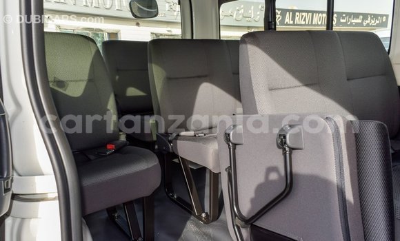 Buy Import Toyota Hiace White Car in Import - Dubai in Arusha Buy Import Toyota Hiace White Car in Import - Dubai in Arusha