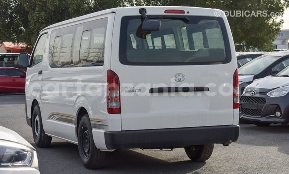 Buy Import Toyota Hiace White Car in Import - Dubai in Arusha Buy Import Toyota Hiace White Car in Import - Dubai in Arusha