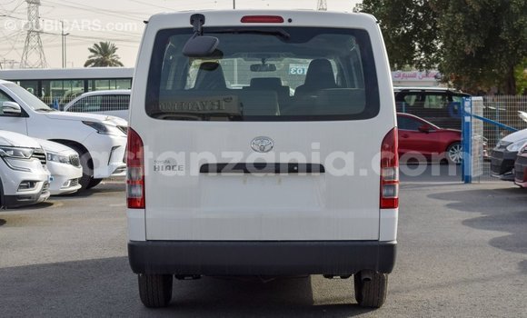 Buy Import Toyota Hiace White Car in Import - Dubai in Arusha Buy Import Toyota Hiace White Car in Import - Dubai in Arusha