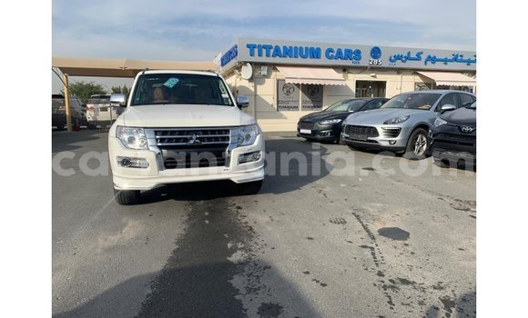 Buy Import Mitsubishi Pajero White Car in Import - Dubai in Arusha Buy Import Mitsubishi Pajero White Car in Import - Dubai in Arusha