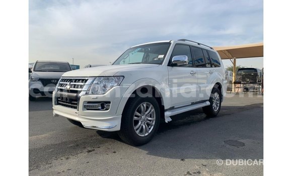 Buy Import Mitsubishi Pajero White Car in Import - Dubai in Arusha Buy Import Mitsubishi Pajero White Car in Import - Dubai in Arusha